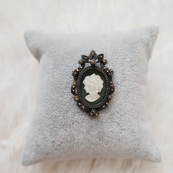 Vintage Sterling Silver Cameo Pin Brooch - Picture 1 of 10